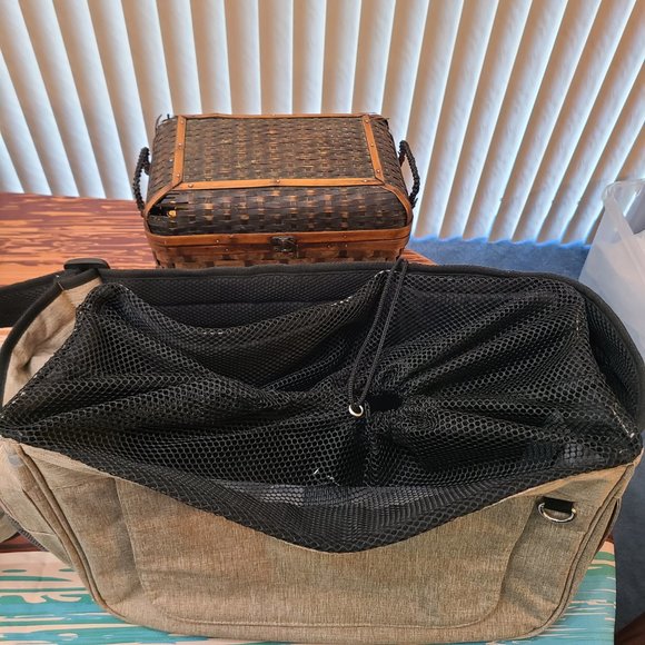 Tarovvoo Pet Carrier Sling for Medium Dogs, Small Dogs, and Large Cats Khaki - Picture 5 of 15